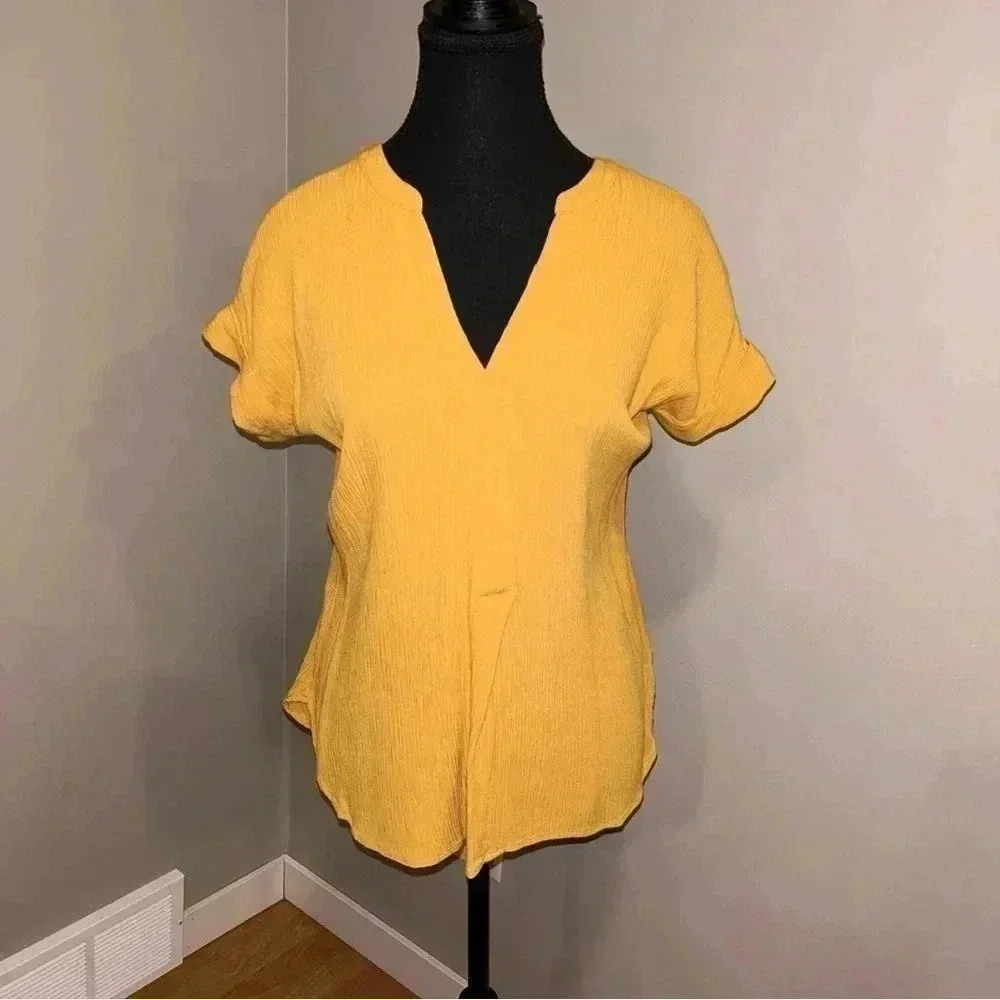 Vince Camuto Tee